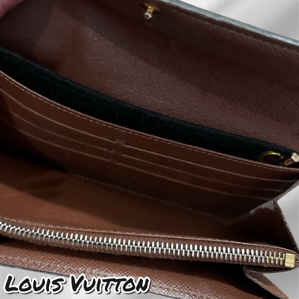Louis Vuitton Brown and Gold Wallet with off brand Chain - Picture 11 of 17